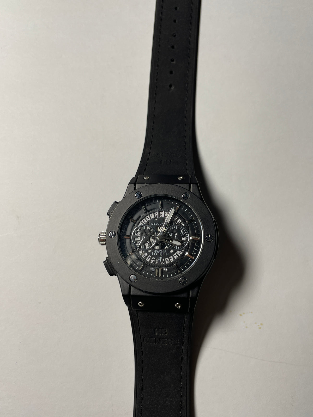 Classic Fusion Black Magic – Bold Minimalism